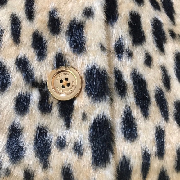 🐆Juicy Courture Faux Fur Cape - Removable Hat🐆 - Picture 4 of 8